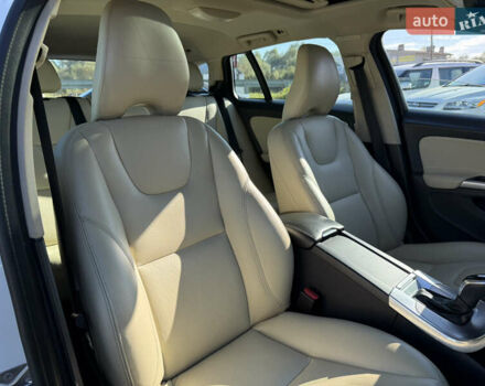 Белый Вольво B60, объемом двигателя 2 л и пробегом 190 тыс. км за 12300 $, фото 30 на Automoto.ua