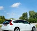 Белый Вольво B60, объемом двигателя 1.97 л и пробегом 165 тыс. км за 13900 $, фото 2 на Automoto.ua