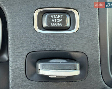 Белый Вольво B60, объемом двигателя 2 л и пробегом 190 тыс. км за 12300 $, фото 56 на Automoto.ua