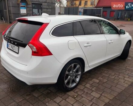 Белый Вольво B60, объемом двигателя 1.99 л и пробегом 209 тыс. км за 14600 $, фото 5 на Automoto.ua