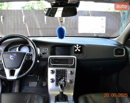 Білий Вольво B60, об'ємом двигуна 1.97 л та пробігом 68 тис. км за 16500 $, фото 25 на Automoto.ua