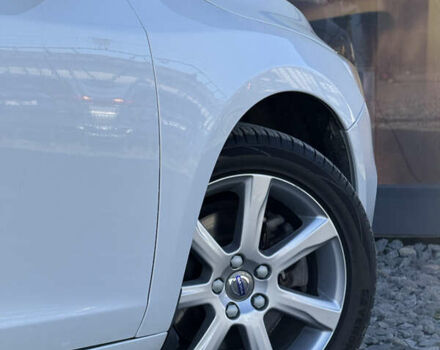 Белый Вольво B60, объемом двигателя 2 л и пробегом 190 тыс. км за 12300 $, фото 28 на Automoto.ua