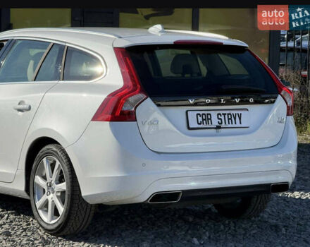 Белый Вольво B60, объемом двигателя 2 л и пробегом 190 тыс. км за 12300 $, фото 11 на Automoto.ua