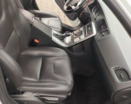 Белый Вольво B60, объемом двигателя 1.99 л и пробегом 209 тыс. км за 14600 $, фото 15 на Automoto.ua