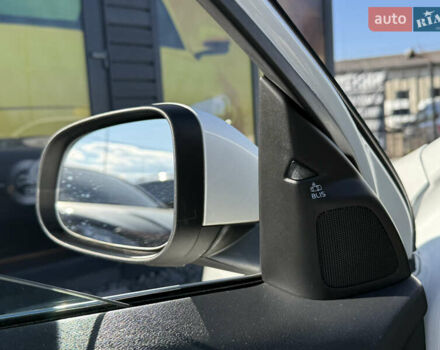 Белый Вольво B60, объемом двигателя 2 л и пробегом 190 тыс. км за 12300 $, фото 51 на Automoto.ua