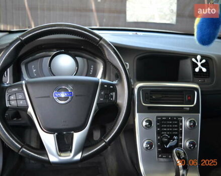 Білий Вольво B60, об'ємом двигуна 1.97 л та пробігом 68 тис. км за 16500 $, фото 27 на Automoto.ua