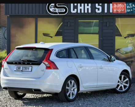 Белый Вольво B60, объемом двигателя 2 л и пробегом 190 тыс. км за 12300 $, фото 3 на Automoto.ua