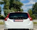 Белый Вольво B60, объемом двигателя 1.97 л и пробегом 165 тыс. км за 13900 $, фото 5 на Automoto.ua
