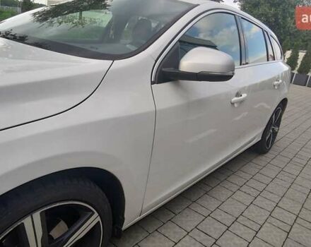 Белый Вольво B60, объемом двигателя 2 л и пробегом 240 тыс. км за 15300 $, фото 12 на Automoto.ua