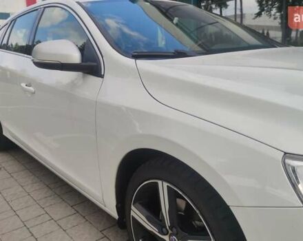 Белый Вольво B60, объемом двигателя 2 л и пробегом 240 тыс. км за 15300 $, фото 7 на Automoto.ua