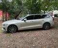 Белый Вольво B60, объемом двигателя 1.97 л и пробегом 78 тыс. км за 30000 $, фото 2 на Automoto.ua