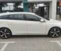 Белый Вольво B60, объемом двигателя 2 л и пробегом 240 тыс. км за 15300 $, фото 4 на Automoto.ua
