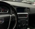 Белый Вольво B60, объемом двигателя 2 л и пробегом 280 тыс. км за 11876 $, фото 9 на Automoto.ua
