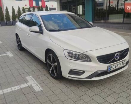 Белый Вольво B60, объемом двигателя 2 л и пробегом 240 тыс. км за 15300 $, фото 2 на Automoto.ua