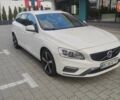 Белый Вольво B60, объемом двигателя 2 л и пробегом 240 тыс. км за 15300 $, фото 2 на Automoto.ua