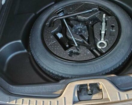 Белый Вольво B60, объемом двигателя 2 л и пробегом 280 тыс. км за 11876 $, фото 4 на Automoto.ua