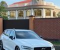 Белый Вольво B60, объемом двигателя 1.97 л и пробегом 179 тыс. км за 28900 $, фото 1 на Automoto.ua