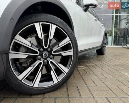 Белый Вольво B60, объемом двигателя 1.97 л и пробегом 61 тыс. км за 29990 $, фото 1 на Automoto.ua