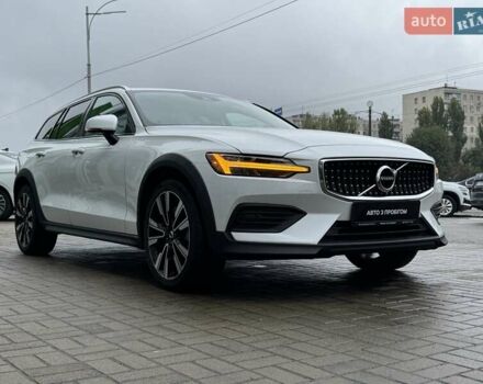 Белый Вольво B60, объемом двигателя 1.97 л и пробегом 61 тыс. км за 29990 $, фото 6 на Automoto.ua