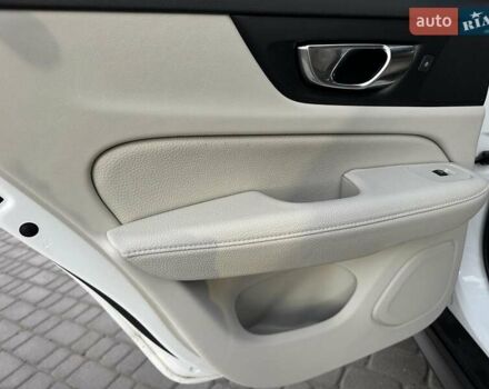 Белый Вольво B60, объемом двигателя 2 л и пробегом 30 тыс. км за 32300 $, фото 24 на Automoto.ua