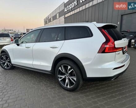 Белый Вольво B60, объемом двигателя 2 л и пробегом 30 тыс. км за 32300 $, фото 4 на Automoto.ua