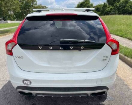 Білий Вольво B60, об'ємом двигуна 2 л та пробігом 56 тис. км за 8350 $, фото 5 на Automoto.ua