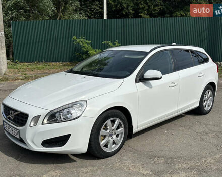 Белый Вольво B60, объемом двигателя 2 л и пробегом 302 тыс. км за 9200 $, фото 1 на Automoto.ua