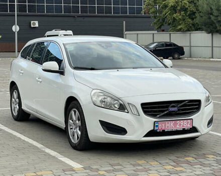 Белый Вольво B60, объемом двигателя 2 л и пробегом 287 тыс. км за 9700 $, фото 1 на Automoto.ua