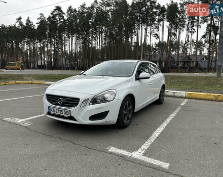 Білий Вольво B60, об'ємом двигуна 1.56 л та пробігом 287 тис. км за 9300 $, фото 1 на Automoto.ua