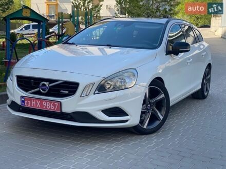 Білий Вольво B60, об'ємом двигуна 2.4 л та пробігом 236 тис. км за 11450 $, фото 1 на Automoto.ua