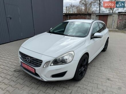 Білий Вольво B60, об'ємом двигуна 2.4 л та пробігом 160 тис. км за 13500 $, фото 1 на Automoto.ua