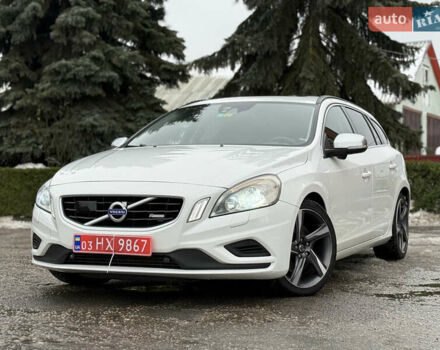 Білий Вольво B60, об'ємом двигуна 2.4 л та пробігом 234 тис. км за 12999 $, фото 1 на Automoto.ua