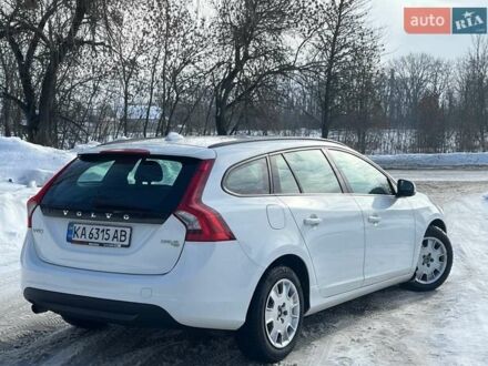 Білий Вольво B60, об'ємом двигуна 1.6 л та пробігом 287 тис. км за 10700 $, фото 1 на Automoto.ua