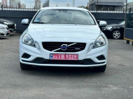 Білий Вольво B60, об'ємом двигуна 2.4 л та пробігом 249 тис. км за 14495 $, фото 1 на Automoto.ua