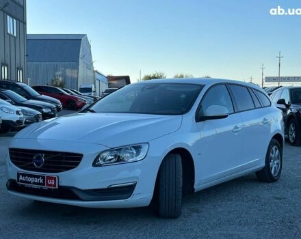 Вольво B60 2014 в Львове на Automoto.ua Белый Вольво B60, объемом двигателя 2 л и пробегом 300 тыс. км за 13940 $, фото 1 на Automoto.ua