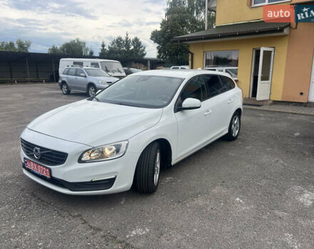 Белый Вольво B60, объемом двигателя 2 л и пробегом 282 тыс. км за 12300 $, фото 1 на Automoto.ua