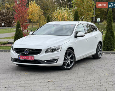 Вольво B60 2016 в Луцке на Automoto.ua Белый Вольво B60, объемом двигателя 2 л и пробегом 243 тыс. км за 15790 $, фото 1 на Automoto.ua
