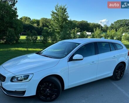 Білий Вольво B60, об'ємом двигуна 2 л та пробігом 288 тис. км за 14500 $, фото 1 на Automoto.ua