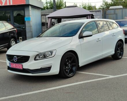 Белый Вольво B60, объемом двигателя 2 л и пробегом 236 тыс. км за 14800 $, фото 1 на Automoto.ua