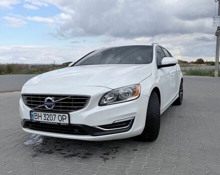Білий Вольво B60, об'ємом двигуна 2 л та пробігом 101 тис. км за 13900 $, фото 1 на Automoto.ua
