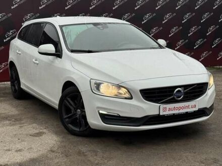 Белый Вольво B60, объемом двигателя 1.97 л и пробегом 243 тыс. км за 15800 $, фото 1 на Automoto.ua