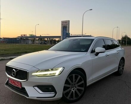 Белый Вольво B60, объемом двигателя 1.97 л и пробегом 349 тыс. км за 17999 $, фото 1 на Automoto.ua