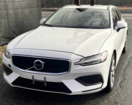 Белый Вольво B60, объемом двигателя 2 л и пробегом 45 тыс. км за 5500 $, фото 1 на Automoto.ua