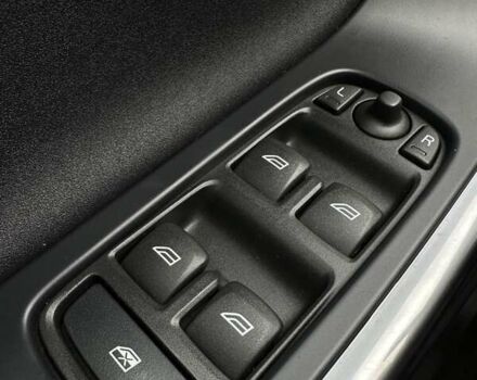 Бежевый Вольво B60, объемом двигателя 1.6 л и пробегом 215 тыс. км за 10300 $, фото 28 на Automoto.ua