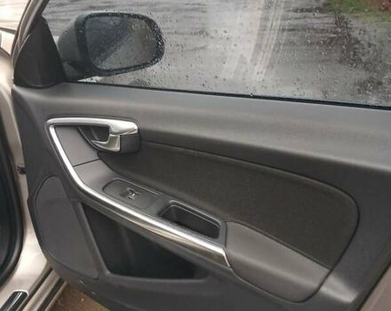 Бежевий Вольво B60, об'ємом двигуна 1.56 л та пробігом 255 тис. км за 8300 $, фото 7 на Automoto.ua