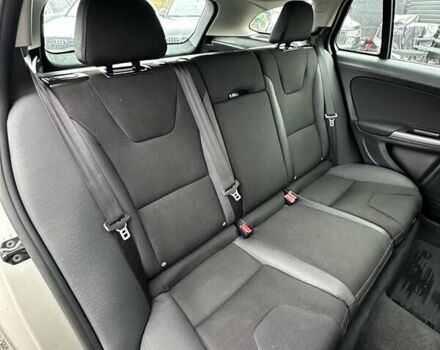 Бежевый Вольво B60, объемом двигателя 1.6 л и пробегом 215 тыс. км за 10300 $, фото 17 на Automoto.ua