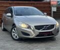Бежевый Вольво B60, объемом двигателя 1.6 л и пробегом 215 тыс. км за 9400 $, фото 1 на Automoto.ua