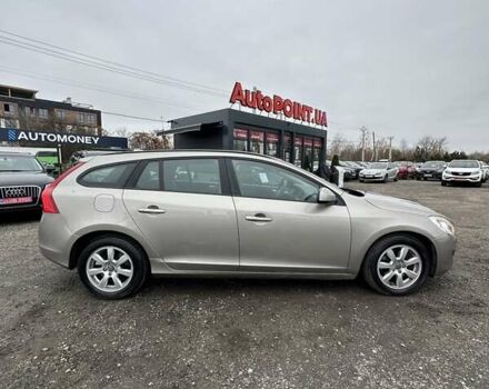 Бежевый Вольво B60, объемом двигателя 1.6 л и пробегом 215 тыс. км за 10300 $, фото 4 на Automoto.ua