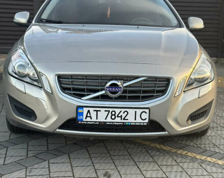 Бежевий Вольво B60, об'ємом двигуна 1.56 л та пробігом 255 тис. км за 8550 $, фото 1 на Automoto.ua