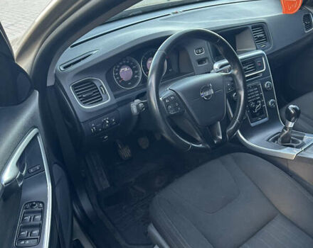 Бежевий Вольво B60, об'ємом двигуна 1.56 л та пробігом 255 тис. км за 8550 $, фото 18 на Automoto.ua